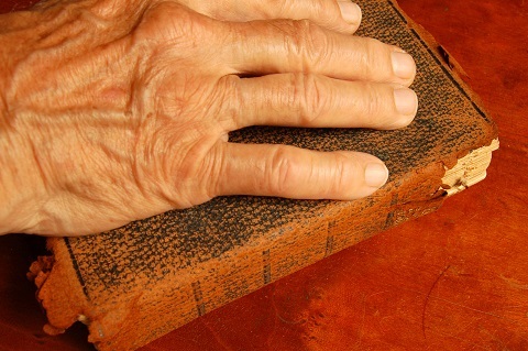 סקירת ספרות על מחלת אוסטאוארטריטיס